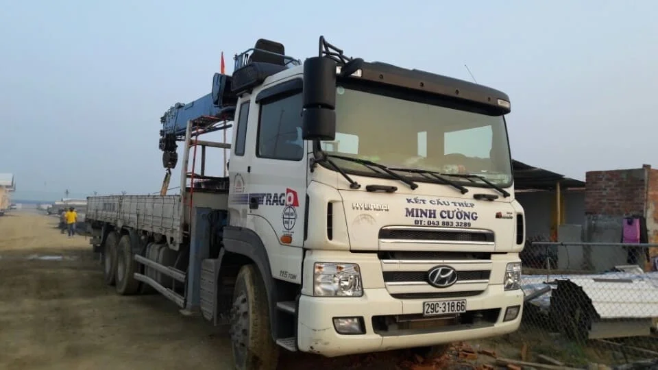 Cơ khí chế tạo, dịch vụ cẩu và vận tải hàng hóa