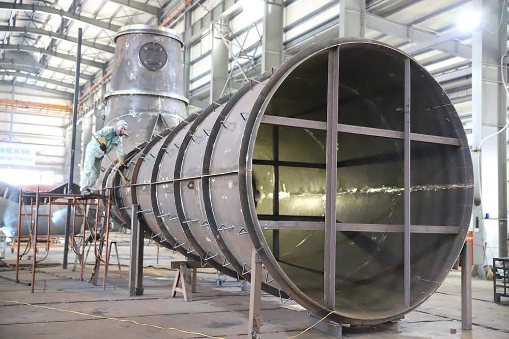 Gia công cơ khí, xử lý và tráng phủ kim loại