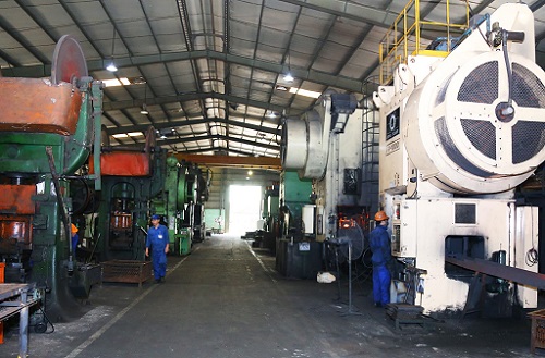 sản xuất máy chuyên dụng, giáo dục nghề nghiệp
