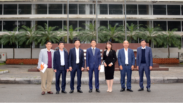 Chủ tịch Hội HAMI đến thăm hỏi, làm việc với các đơn vị của Hội viên