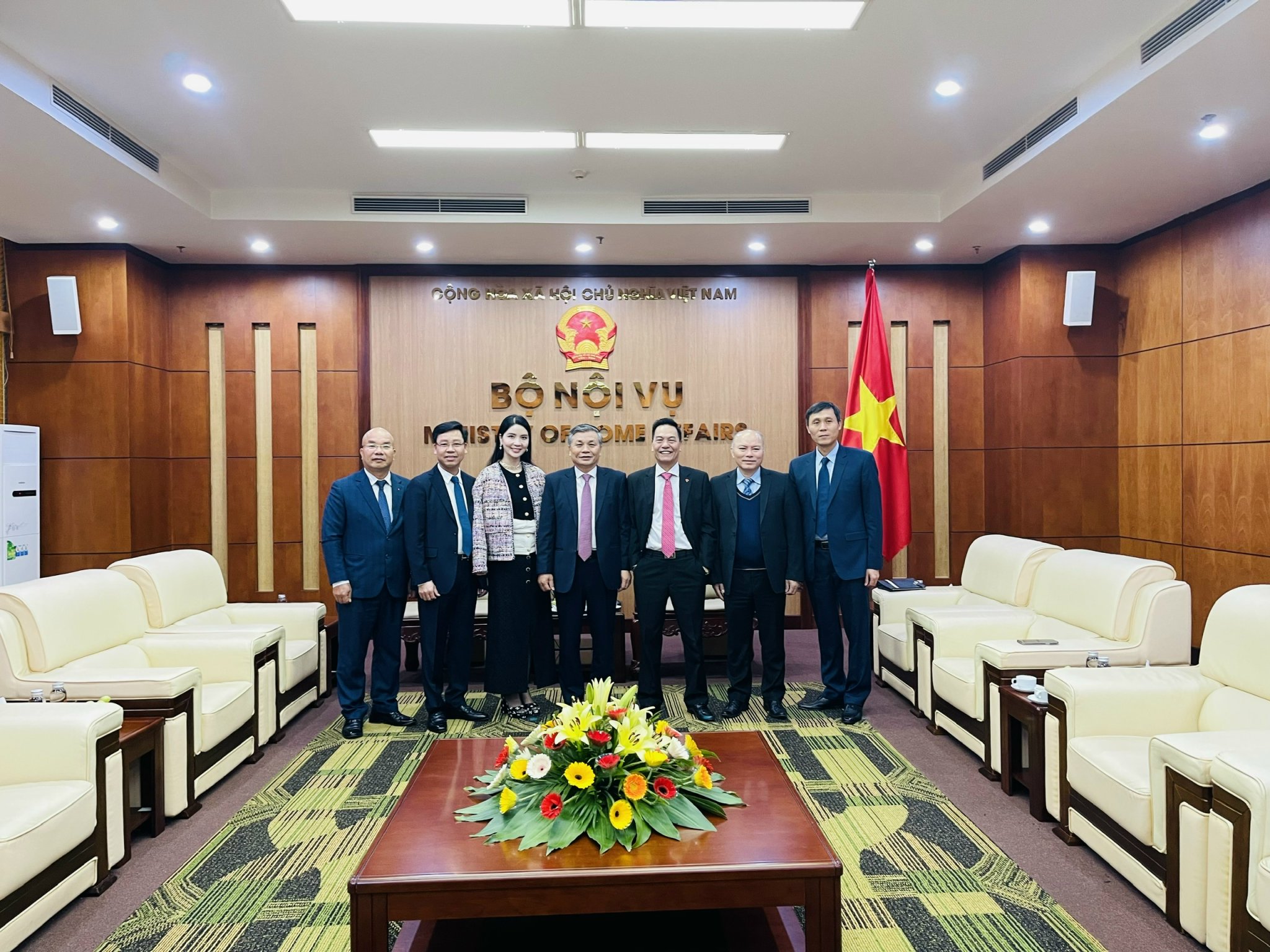 Chủ tịch Hội HAMI làm việc với Thứ trưởng Bộ Nội Vụ