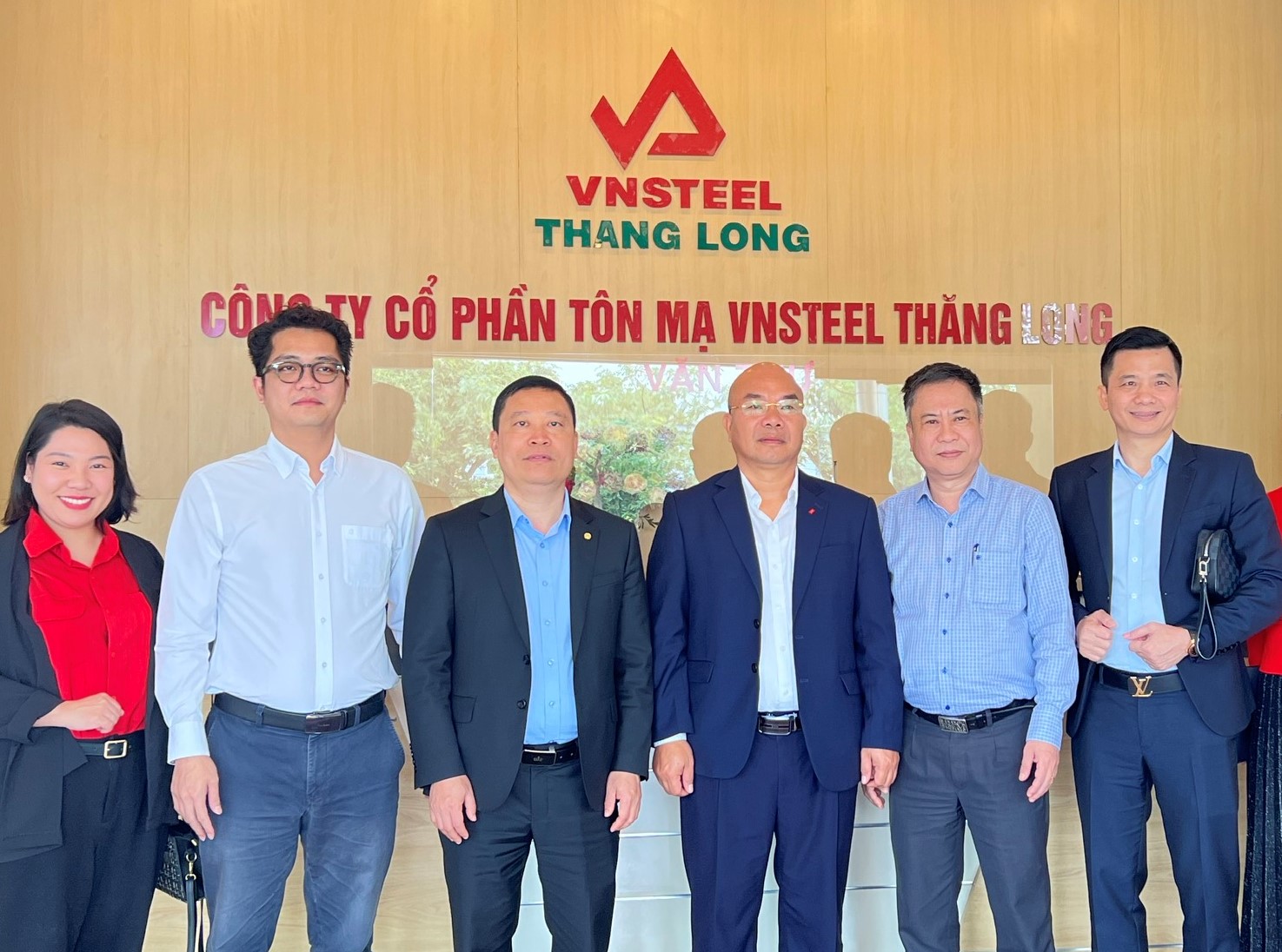 Phó Chủ tịch HAMI tới thăm và làm việc với doanh nghiệp sản xuất chủ lực tại Khu công nghiệp Quang Minh