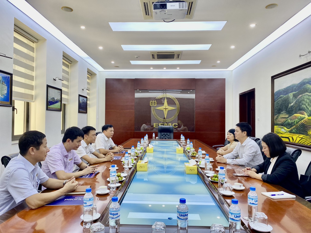 Lãnh đạo Hội HAMI đến thăm và làm việc tại Tổng công ty thiết bị điện Đông Anh (EEMC)
