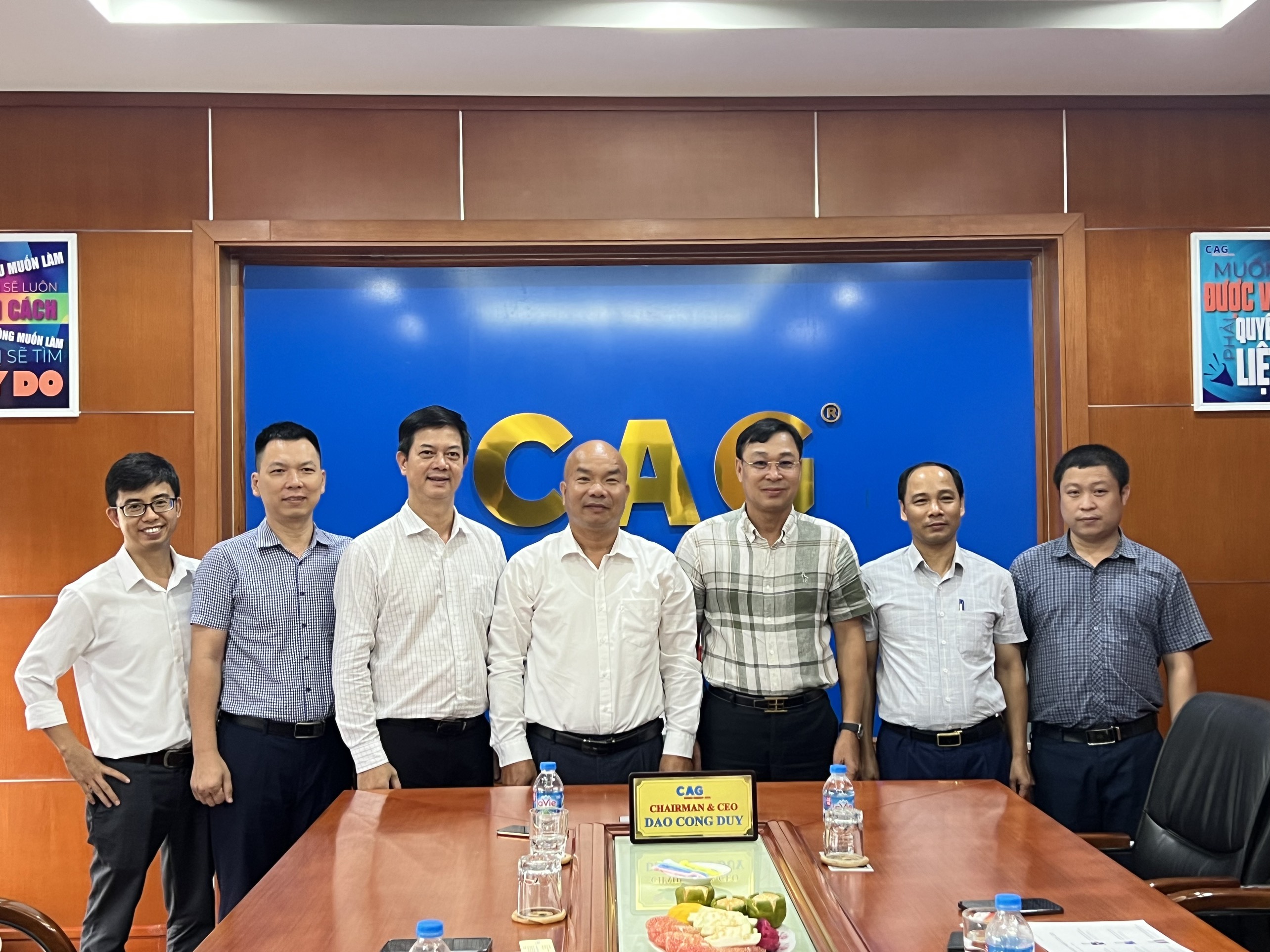 Phó Chủ tịch HAMI Nguyễn Công Cường đến thăm Công ty CP Mặt dựng CAG