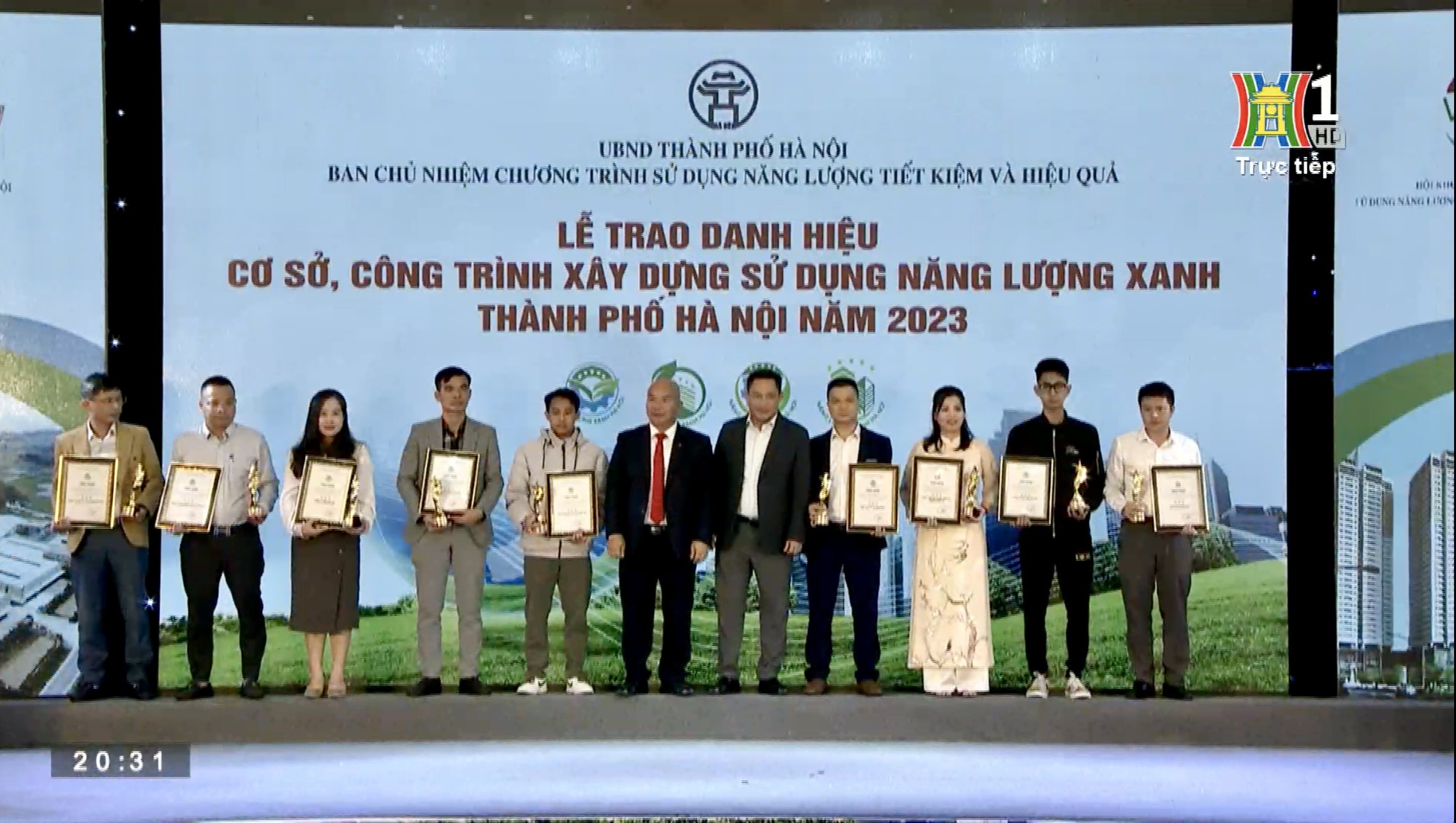 Phó Chủ tịch Nguyễn Công Cường tham dự và trao giải tại Lễ trao danh hiệu cơ sở, công trình xây dựng sử dụng Năng Lượng Xanh năm 2023