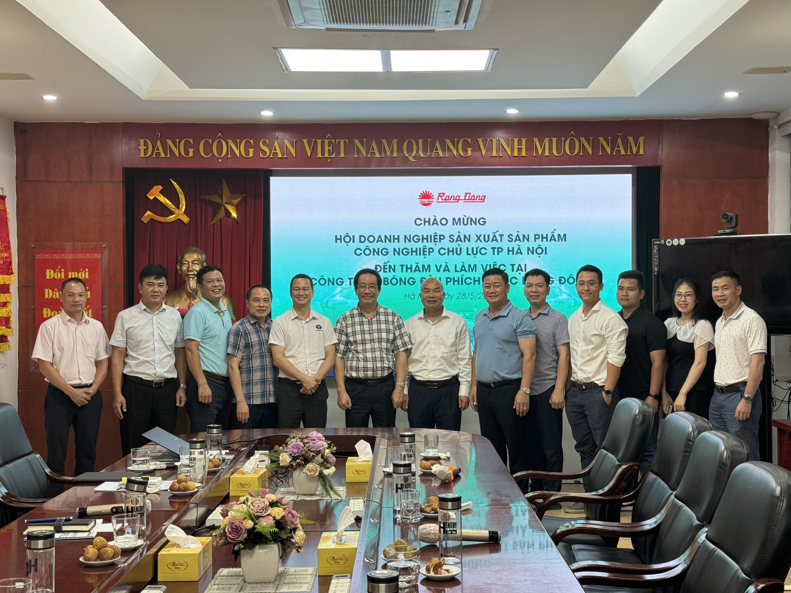 Hội Doanh nghiệp Chủ lực HAMI Thăm và Làm Việc tại Công ty CP Bóng đèn Phích nước Rạng Đông