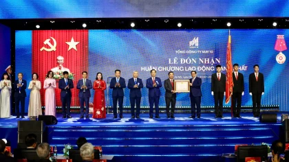 Chủ tịch HAMI tham dự và chúc mừng May 10 kỷ niệm 80 năm thành lập, vinh dự đón nhận Huân chương Lao động hạng Nhất